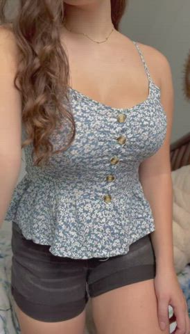 let me take my shirt off and bounce my natural boobs for you ;) : video clip