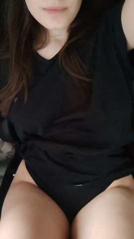 This is what i wear in bed. OC : video clip