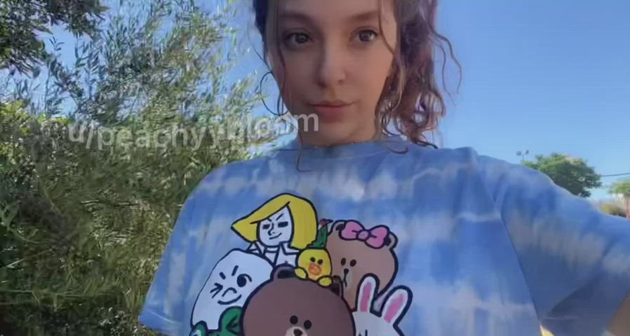 Flashing my boobs always makes me horny : video clip
