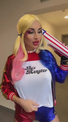 Daddy's little monster : video clip