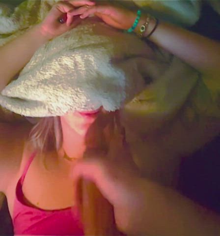 God I loveee this giant cock! : video clip