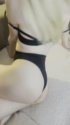look at my ass, it’s that what u want : video clip