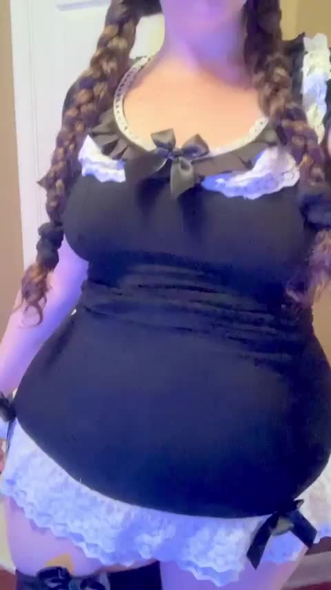get under my dress and stay there : video clip