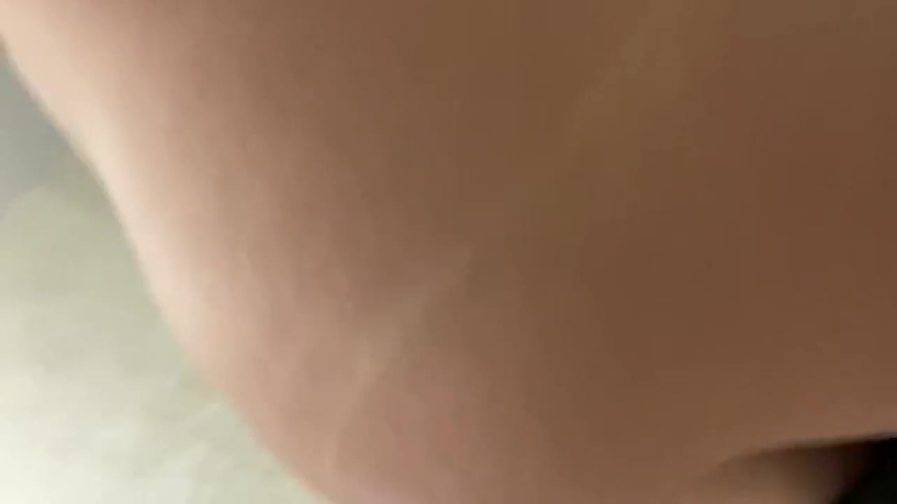 Holy fuck, I'm horny, daddy. : video clip