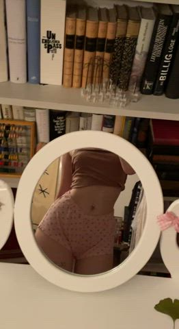 Just me in my new short shorts : video clip