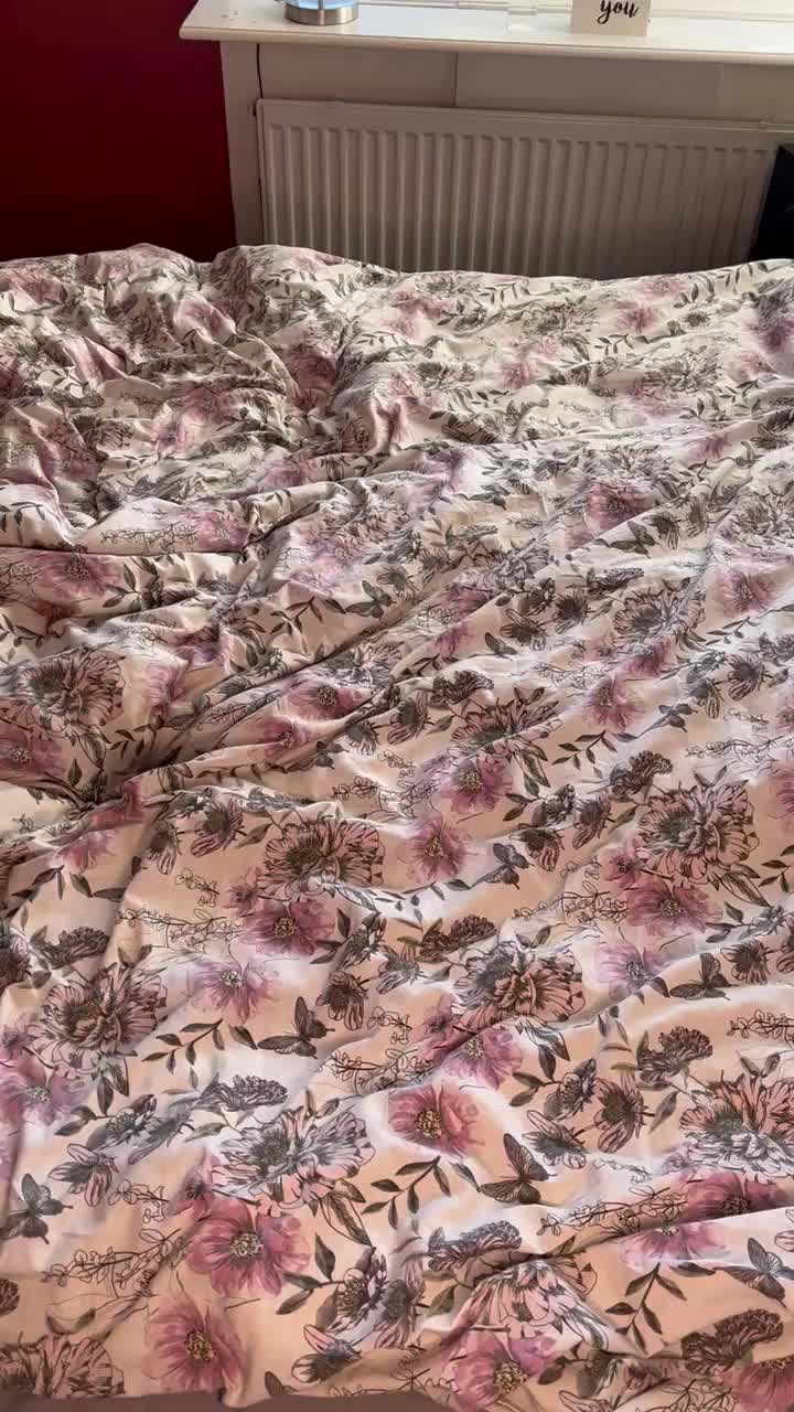 Stretch my little pussy and fill me up with your seed 🥺💕 : video clip