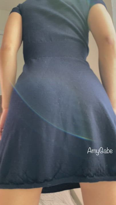 Pulling my dress up to prove an easy access : video clip