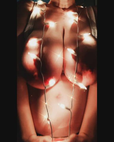Imagine... Your cock would also glow so beautifully...💖 : video clip