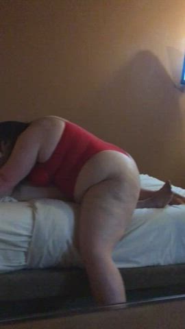 He’s Working On Emails, I’m Working On Him : video clip