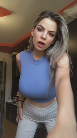 🏀 🏀 Bouncing Tits 🏀 🏀 : video clip