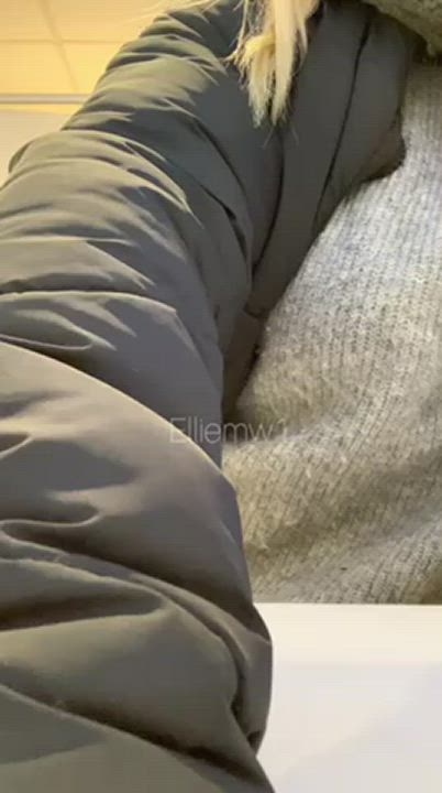 Airport flash 😈 [GIF] : video clip