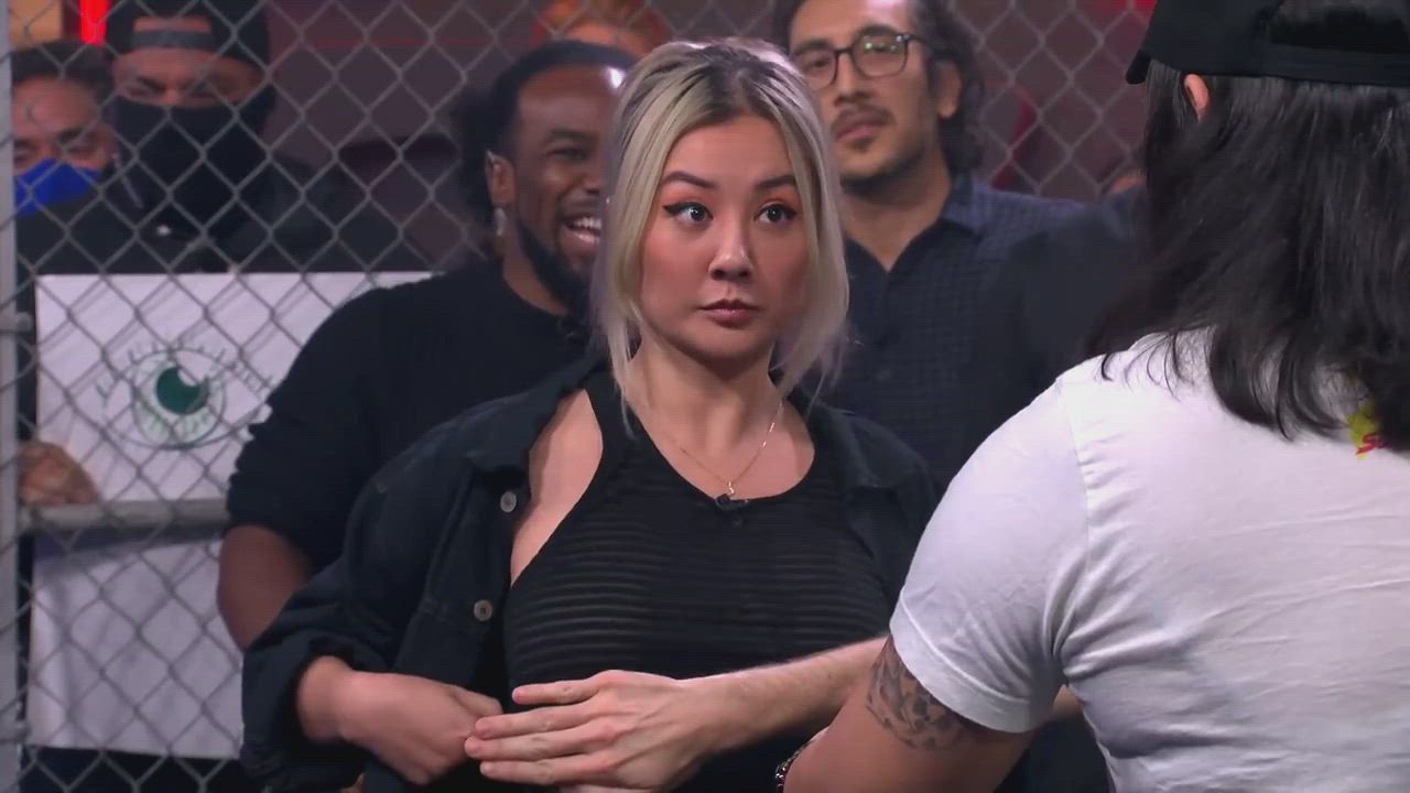 Gina Darling (New Attack of the Show Host) : video clip