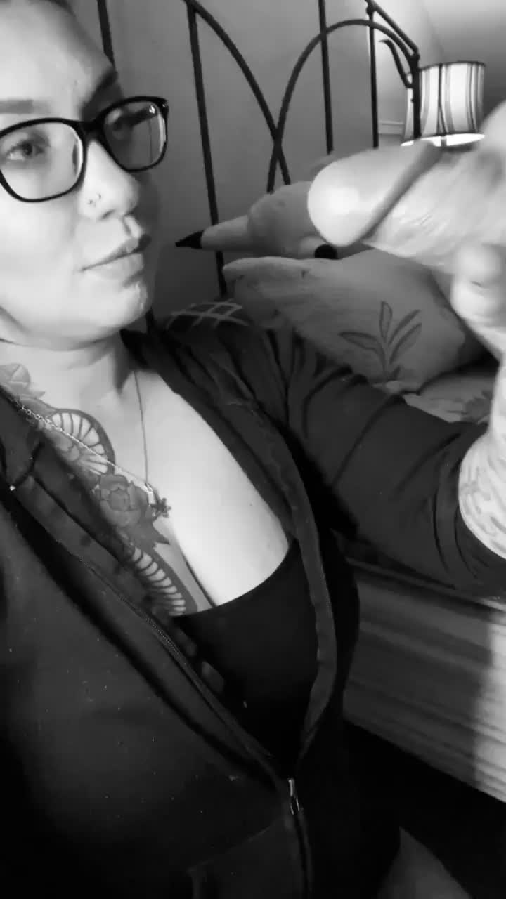 Could you fill this pretty mouth? 🤤 : video clip