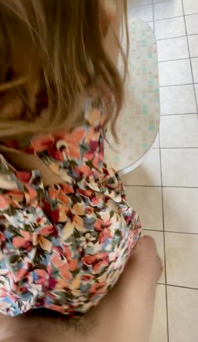 Creampied me while I was on the phone with my mom : video clip