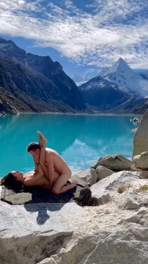 Making love around the world : video clip