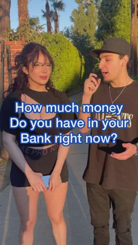 Anyone know her OF? : video clip