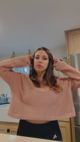 Anyone out there want to help me clean my kitchen? : video clip