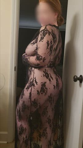 Bored housewife playing this afternoon. Good, old fashioned titty drop. : video clip