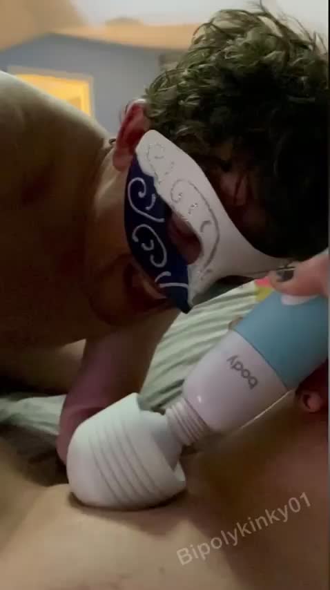What’s your favorite spot for a woman to hit you with her squirt? I got his eyes, nose, mouth, all of it! 😂 : video clip