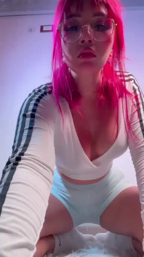 Where are the men who love to eat ass? 😘 : video clip