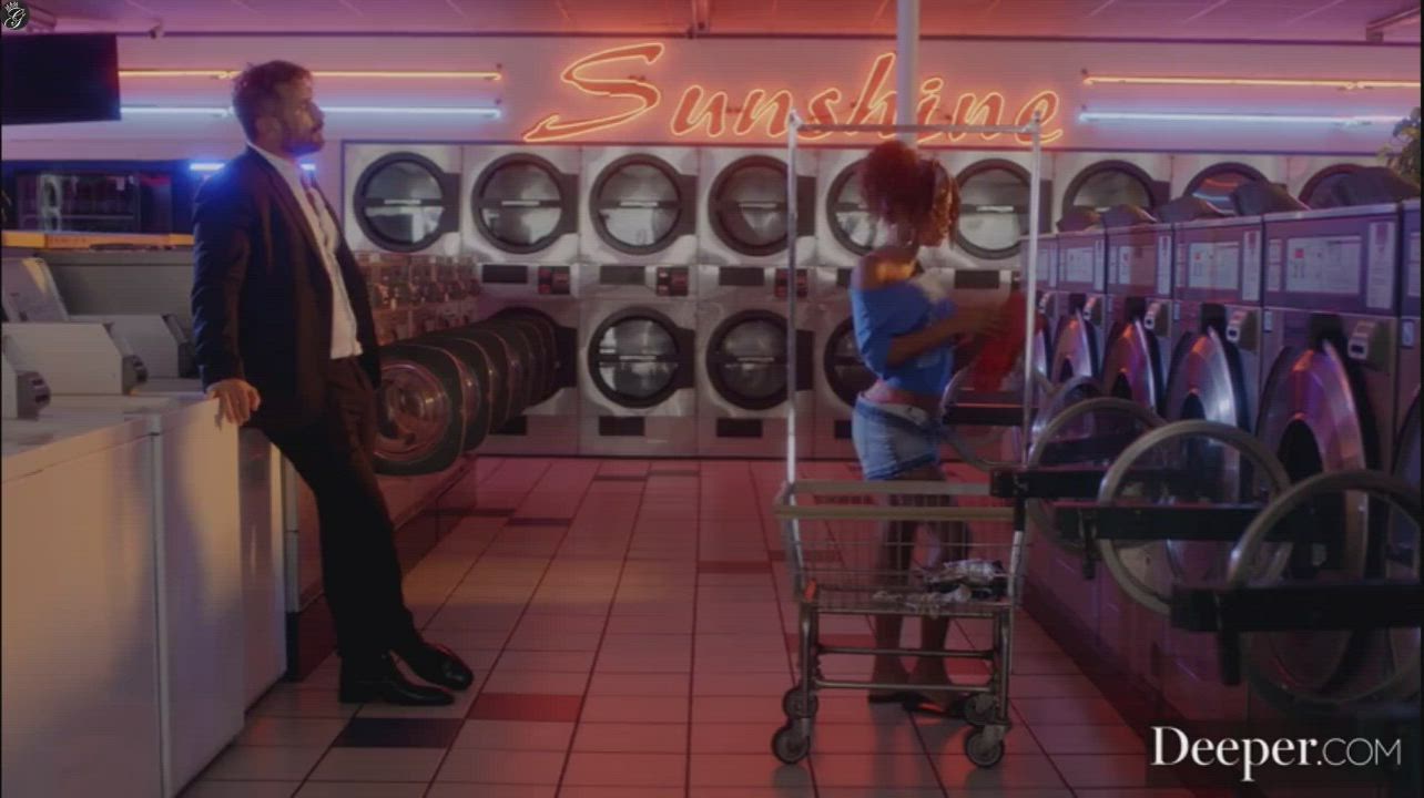Vixen - Scarlit Scandal - Delicates : video clip