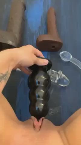 GF taking huge Dildo in Pussy : video clip