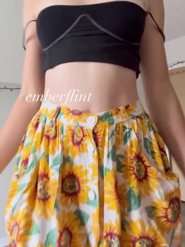 Do these colors compliment my pale skin? : video clip