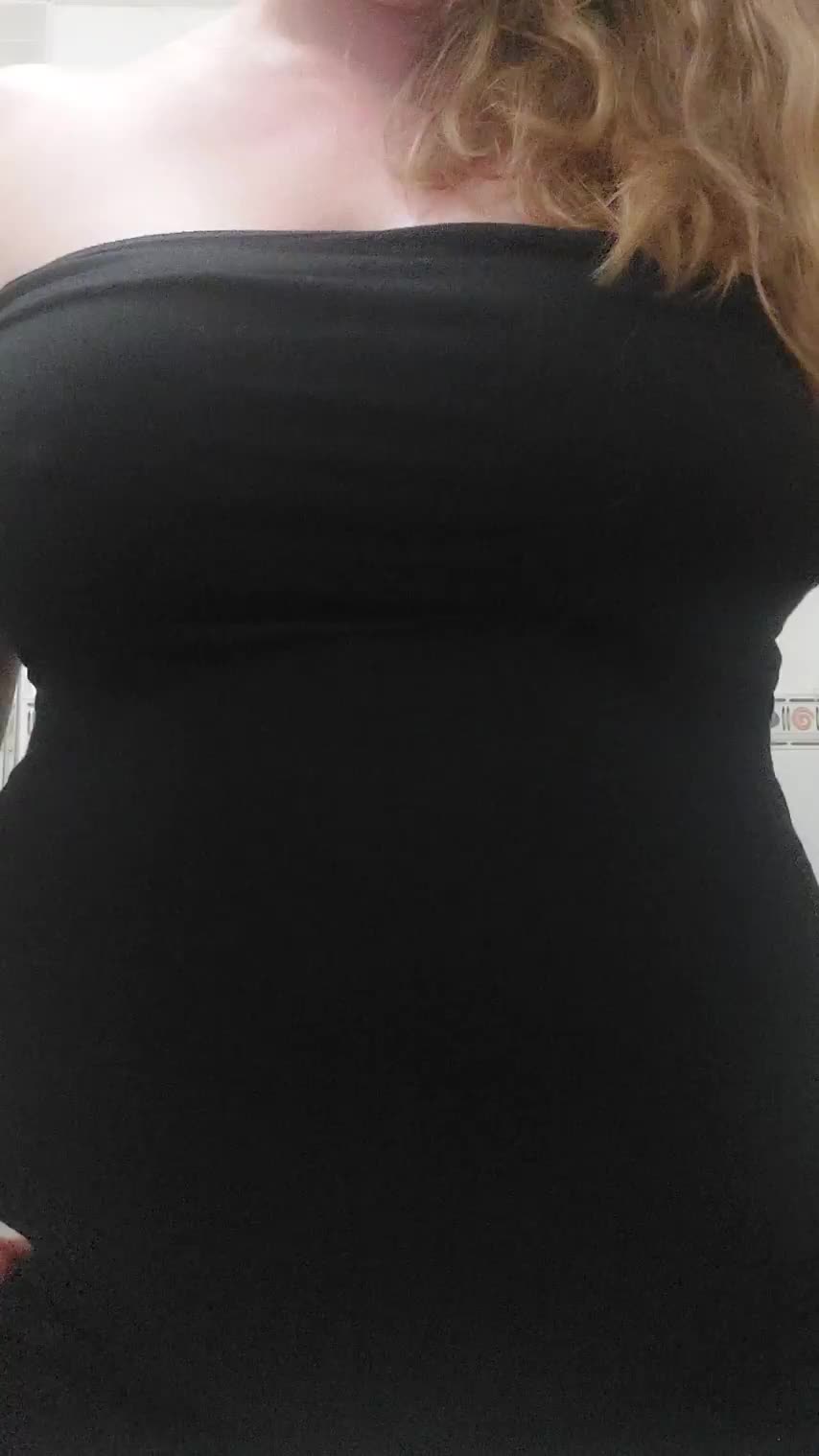 The great thing about being curvy is looking hot af with or without clothes. : video clip