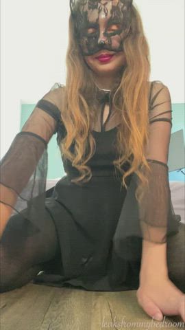 I love to tease but I always follow through : video clip