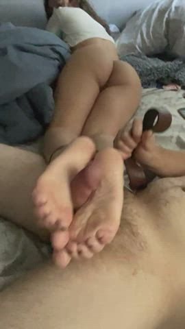 I’m being trained to be a foot whore :))) : video clip