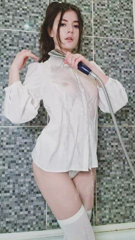 How about a hot shower with me? 🚿 : video clip