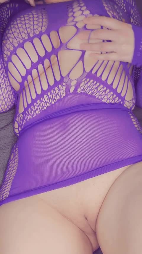 My huge tits need extra hands : video clip