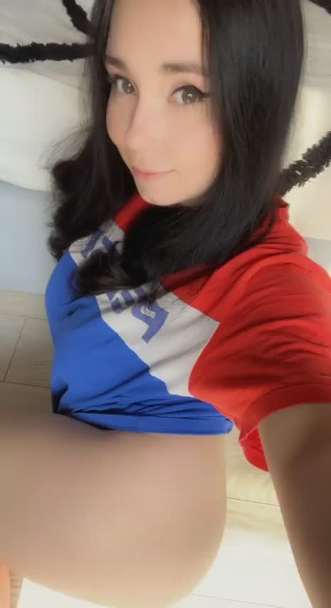 Would you spend hours licking my asshole? : video clip