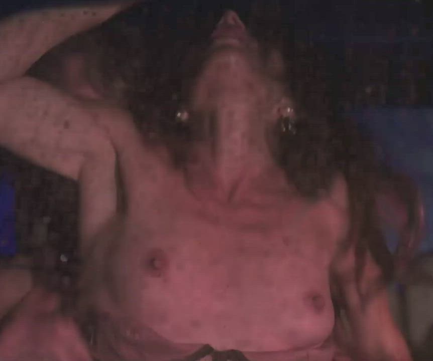 Can we get more love for the sexy Sarah Shahi? : video clip