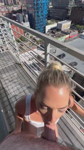 He really loves the view 😜 [GIF] : video clip