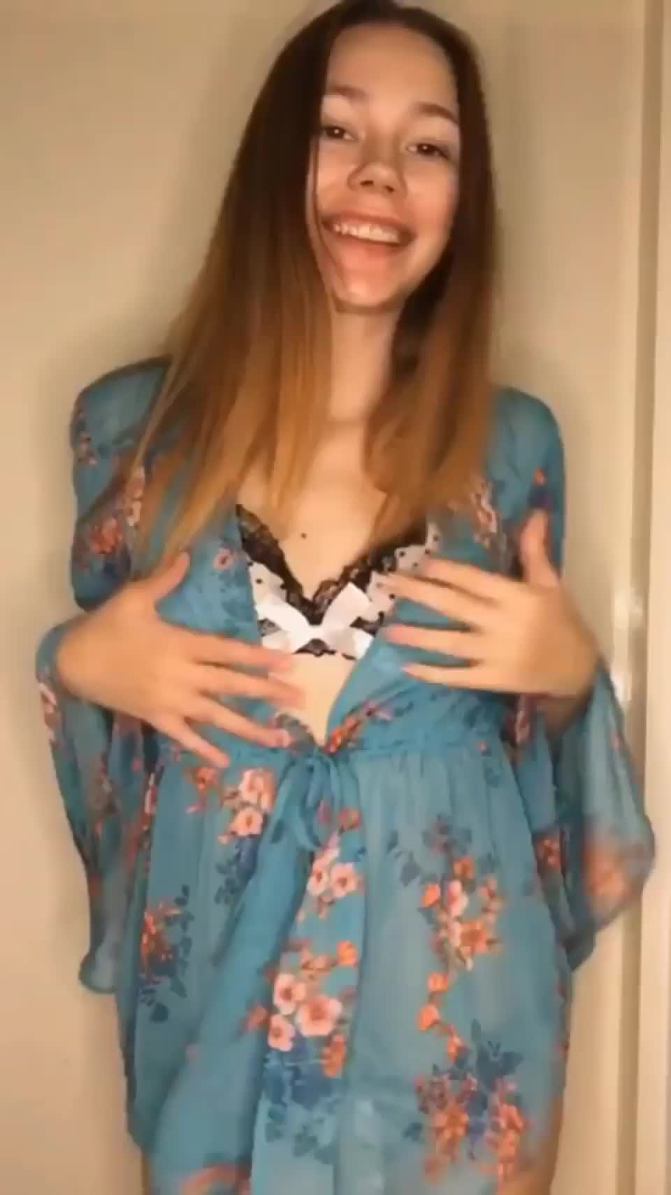 Would finish all over me tonight : video clip