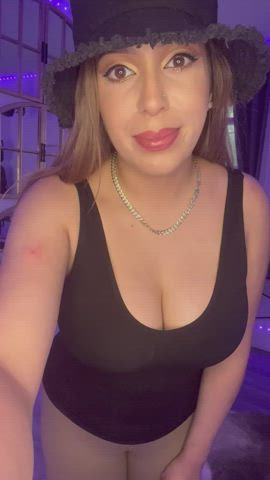 Just a Mexican milf that likes showing randoms on Reddit my body : video clip