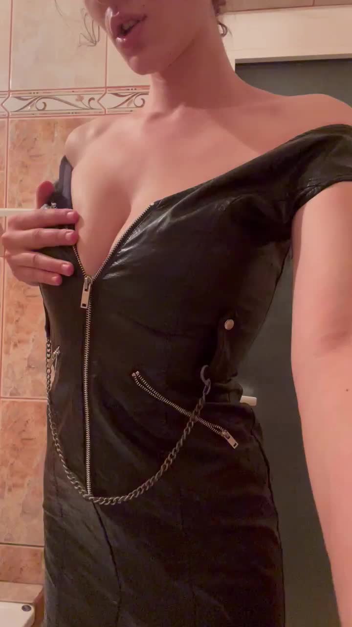 If u would dare me to show my boobs I would do it like this ❤️ : video clip