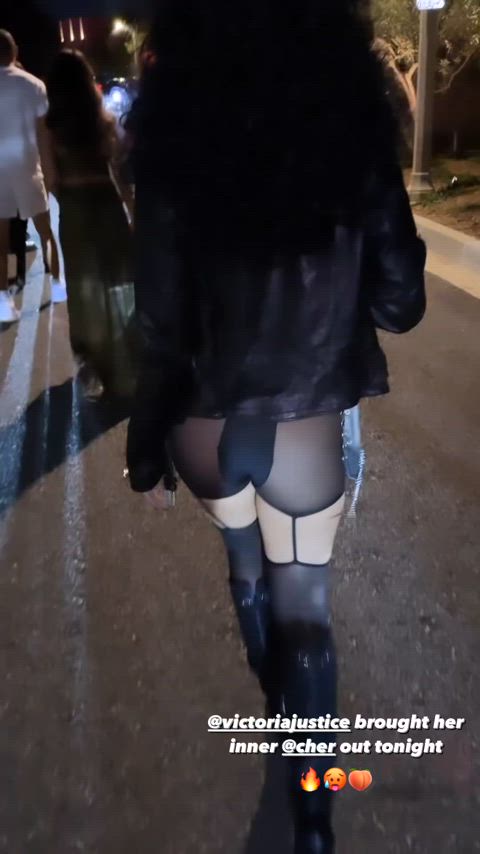 Victoria Justice (Halloween 2023) : video clip