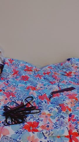 Showing off my best assets : video clip