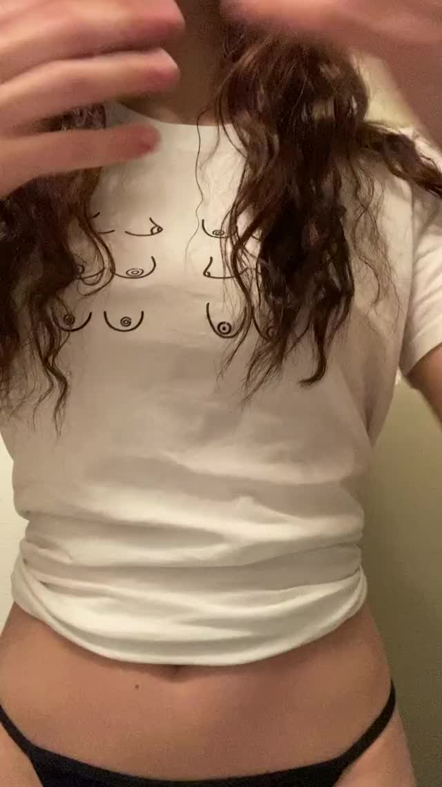 Titties on titties : video clip