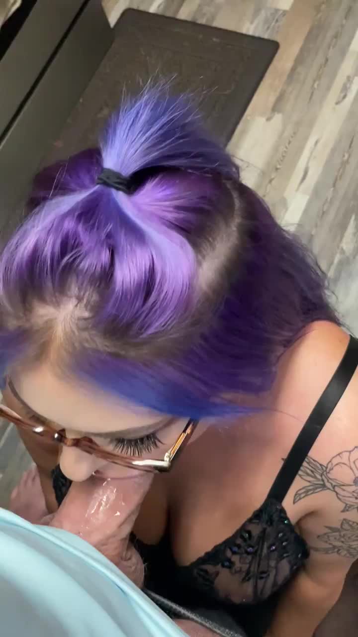 Love when he uses my mouth as he wants : video clip