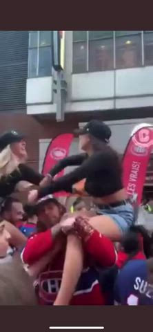 Dropping The Bombs In The Middle of a Crowd : video clip