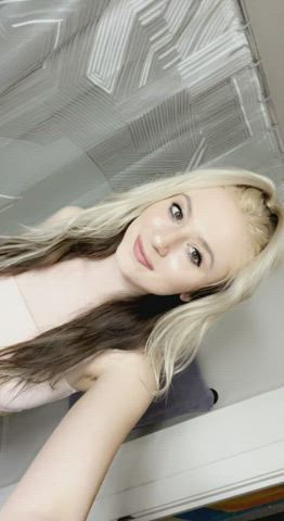 Do you think I look more hot when you see me half naked? : video clip