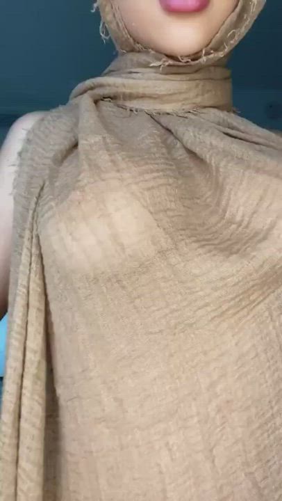 Hot Sexy Arab Girl 🤤 ( Her Full Album In Comments ) : video clip