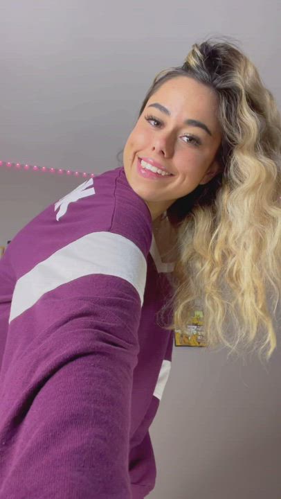 there’s plenty to grab while you fuck me :) : video clip
