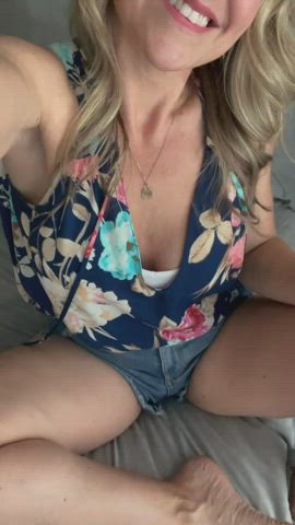 Mommy’s going commando today… : video clip