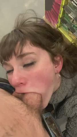 Need sauce on this chick/couple: hot deepthroat in store : video clip