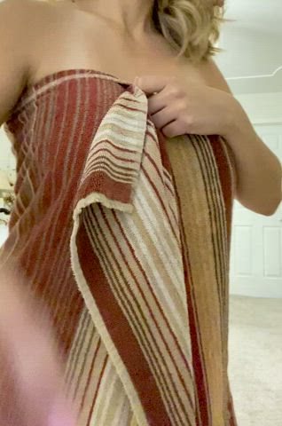 Wanna come get wet with me? : video clip