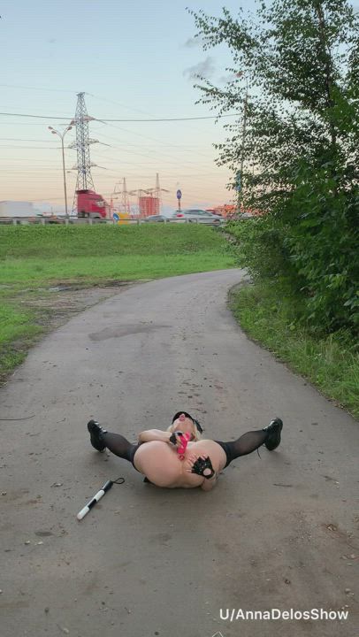 I like to masturbate when there are people around, I hope it's normal : video clip